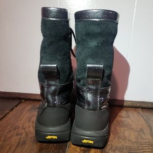 Ugg snow boots
